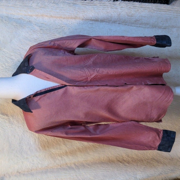 PRANDINA SEXY CUFF REVERSE COLOR BUTTON DOWN - Picture 1 of 10